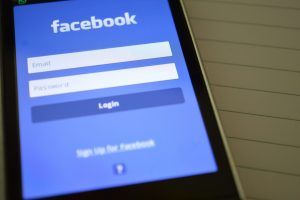 كيفية اختراق فيسبوك شخص اخر بالطرق الحديثة 